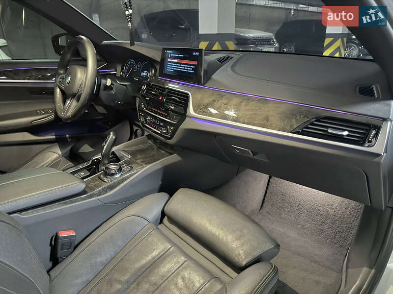 Седан BMW 5 Series 2017 в Днепре