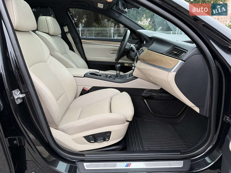 Седан BMW 5 Series 2011 в Харкові
