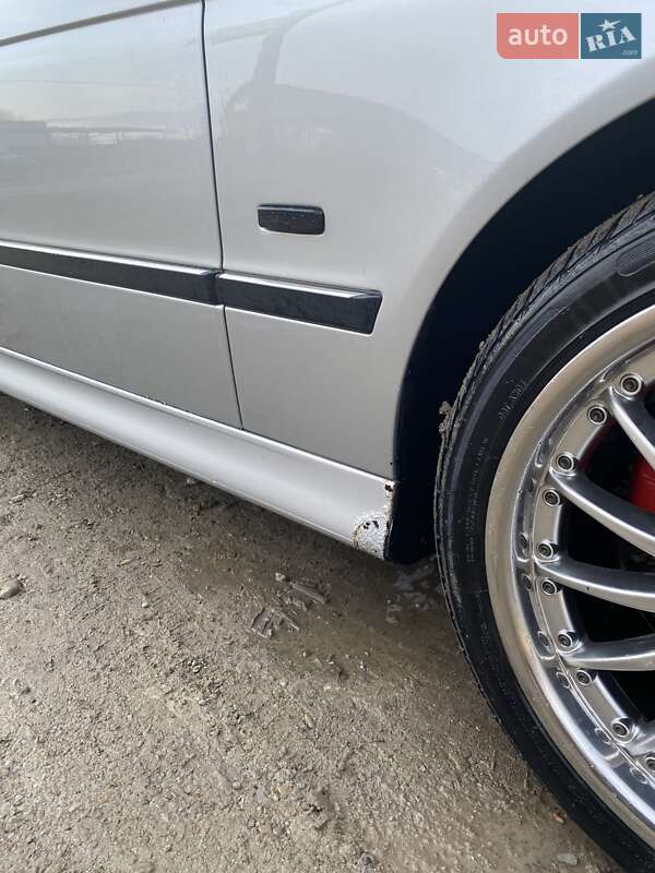 Седан BMW 5 Series 1999 в Черновцах