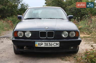Седан BMW 5 Series 1991 в Запорожье