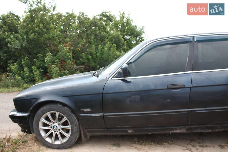 Седан BMW 5 Series 1991 в Запоріжжі
