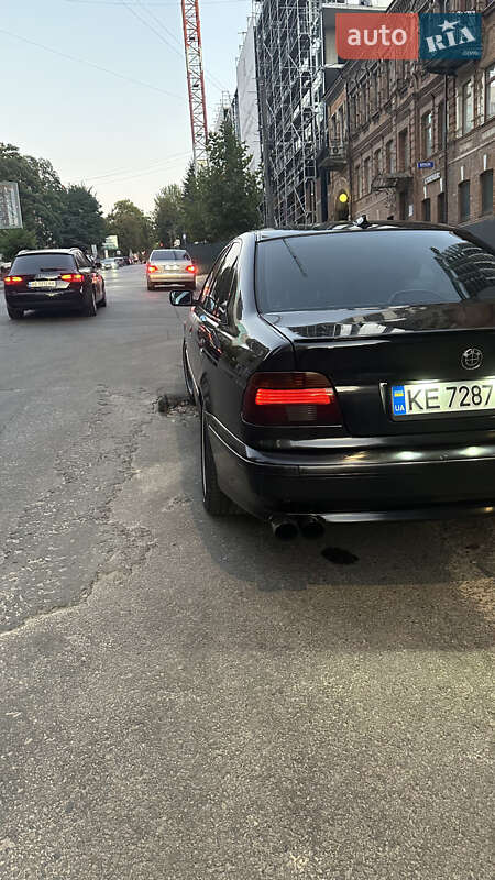 Седан BMW 5 Series 2000 в Днепре
