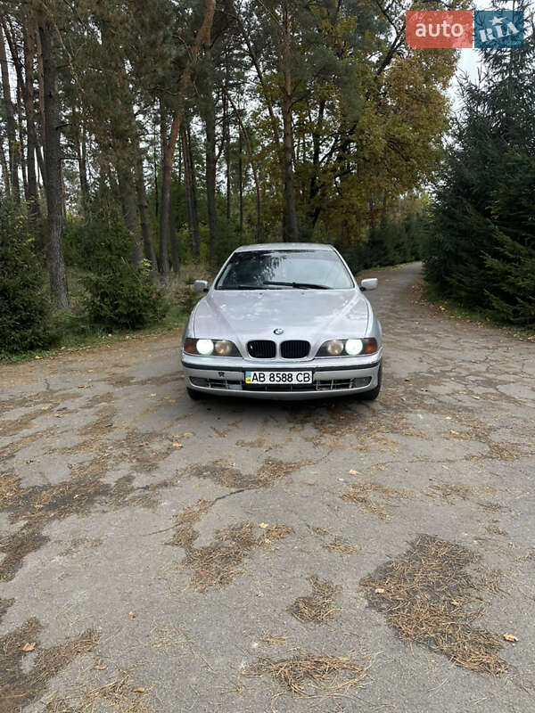 Седан BMW 5 Series 1998 в Сарнах