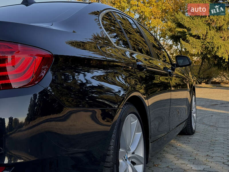 Седан BMW 5 Series 2014 в Дубно