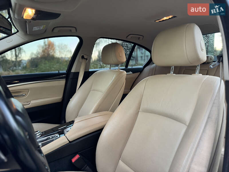 Седан BMW 5 Series 2016 в Новояворівську