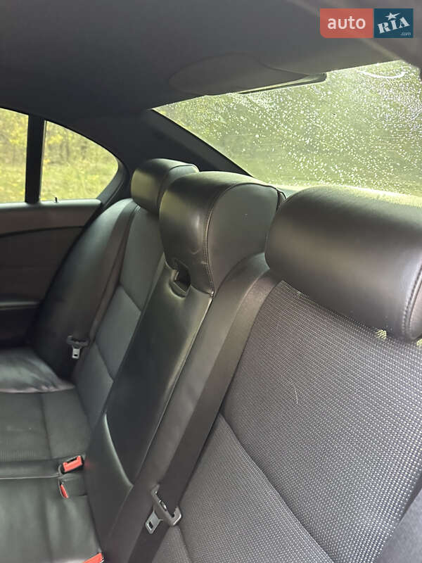 Седан BMW 5 Series 2006 в Запоріжжі