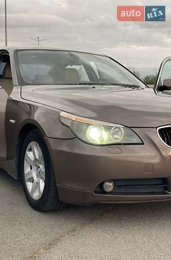 Седан BMW 5 Series 2004 в Дніпрі