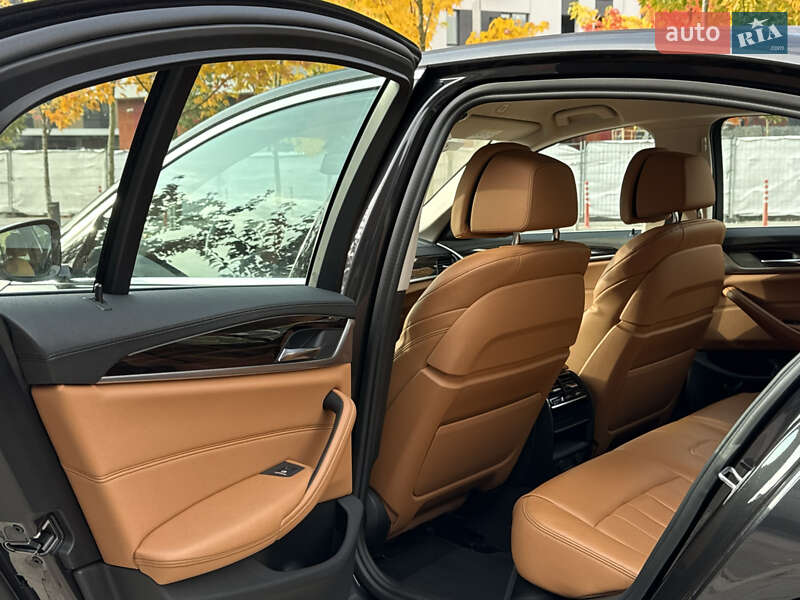 Седан BMW 5 Series 2016 в Киеве фото 37 Седан BMW 5 Series 2016 в Киеве