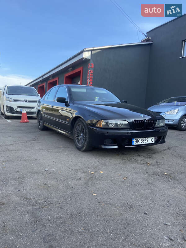 Седан BMW 5 Series 2002 в Ровно
