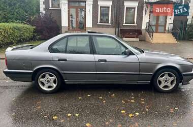 Седан BMW 5 Series 1990 в  фото 3 Седан BMW 5 Series 1990 в