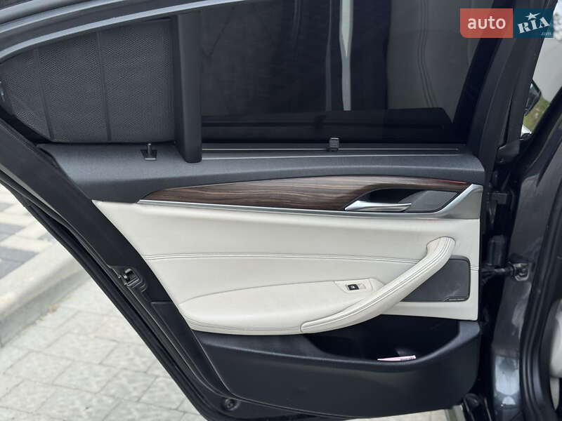 Седан BMW 5 Series 2017 в Львове фото 15 Седан BMW 5 Series 2017 в Львове