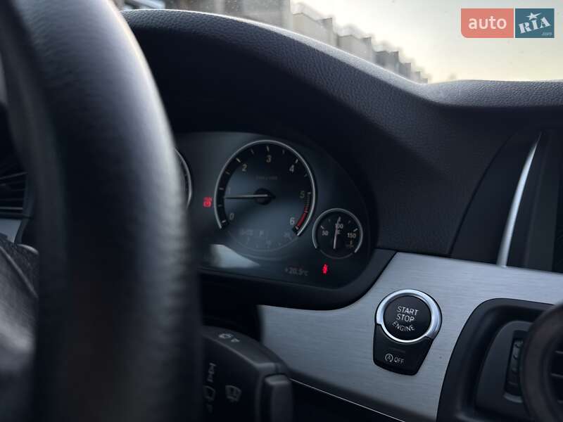 Седан BMW 5 Series 2015 в Ковеле