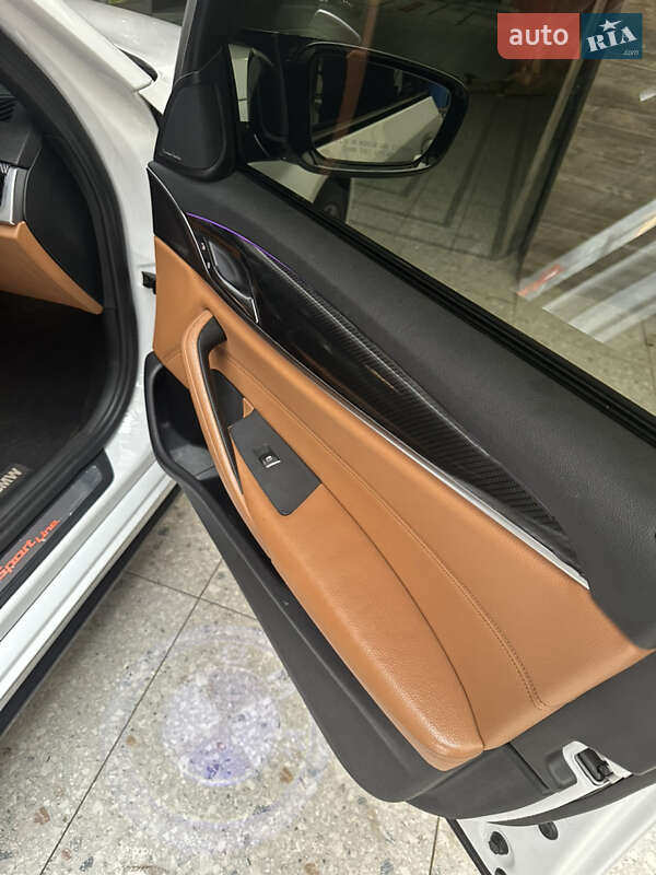 Седан BMW 5 Series 2017 в Киеве