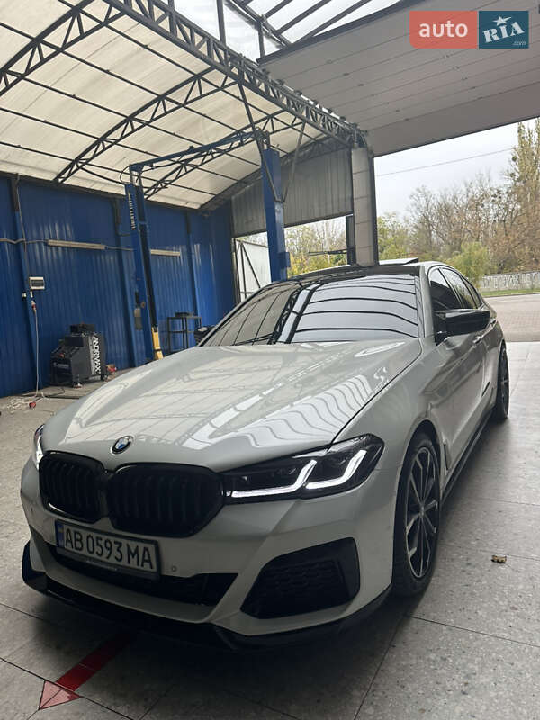 Седан BMW 5 Series 2017 в Киеве