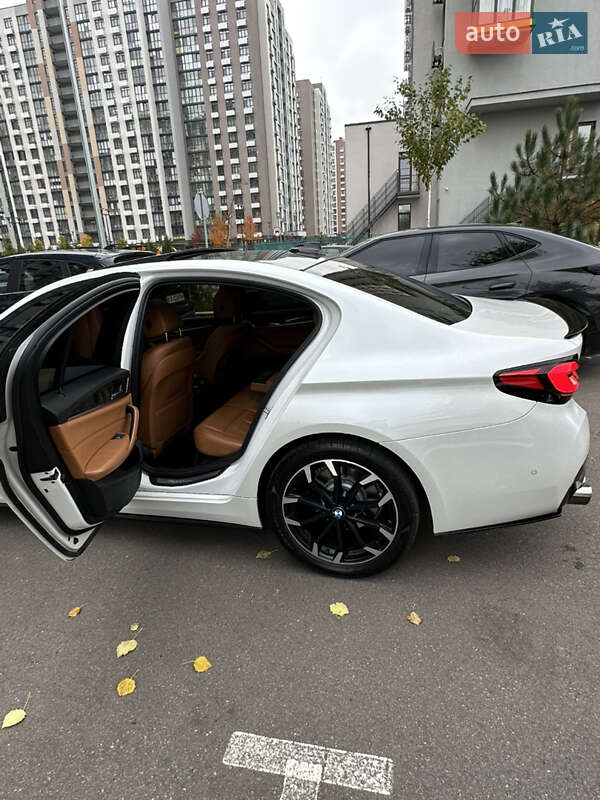 Седан BMW 5 Series 2017 в Киеве