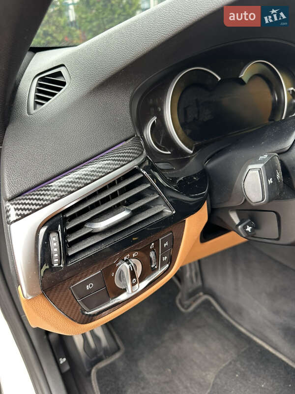 Седан BMW 5 Series 2017 в Киеве