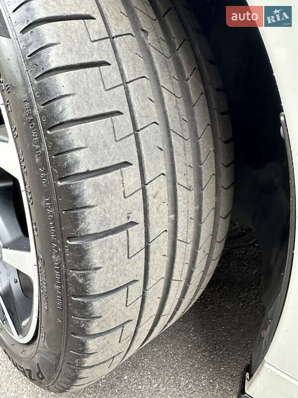 Седан BMW 5 Series 2017 в Киеве