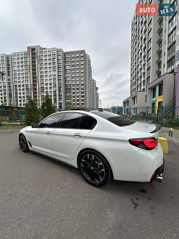 Седан BMW 5 Series 2017 в Киеве