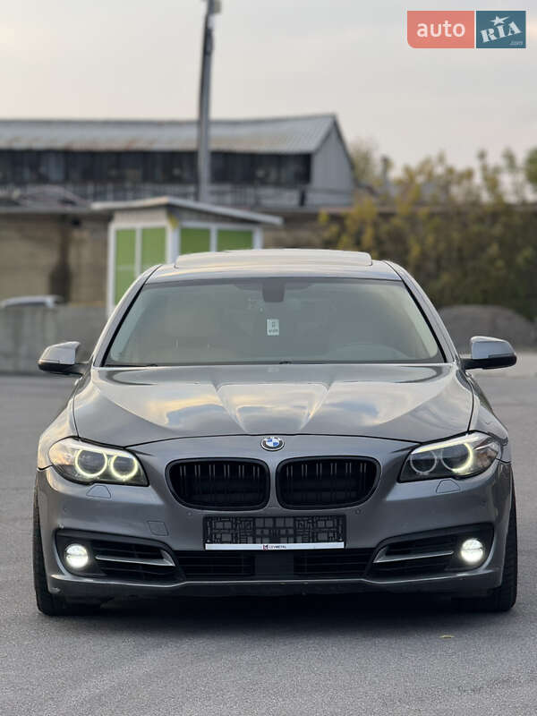 Седан BMW 5 Series 2015 в Виннице