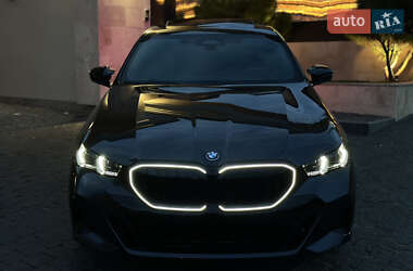 Седан BMW 5 Series 2024 в 