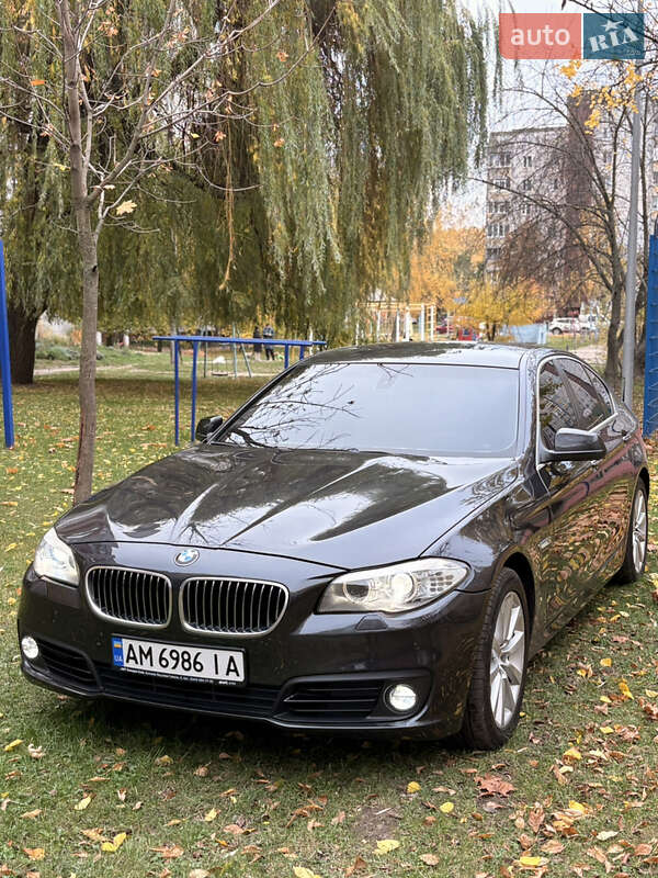 Седан BMW 5 Series 2012 в Чернігові