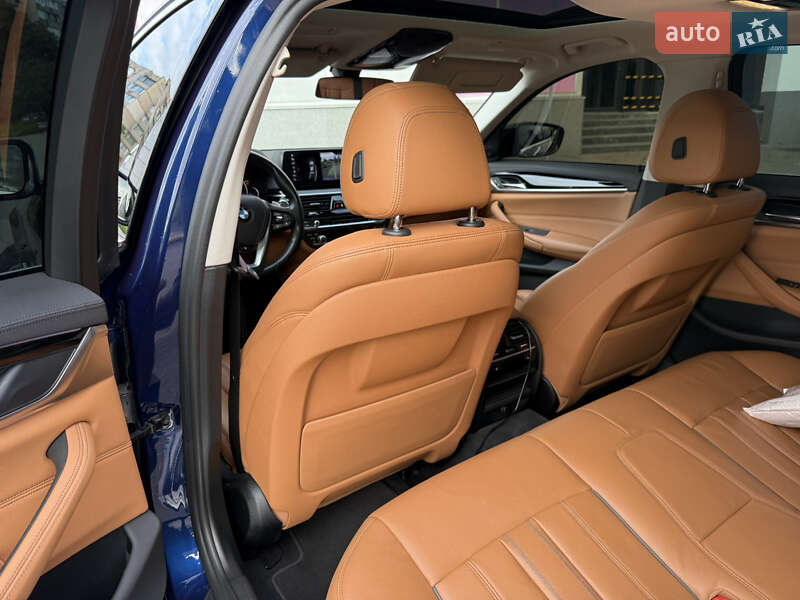 Седан BMW 5 Series 2018 в Киеве фото 28 Седан BMW 5 Series 2018 в Киеве