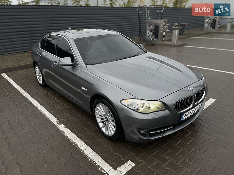 BMW 5 Series 2012 BMW 5 Series 2012