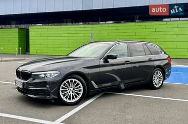 Универсал BMW 5 Series 2017 в 