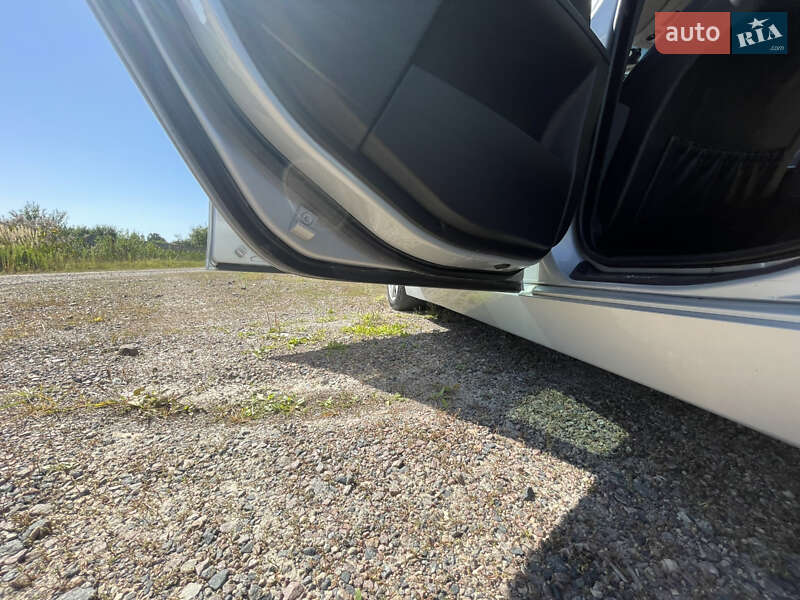 Універсал BMW 5 Series 2005 в Рокитному