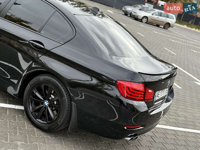 Седан BMW 5 Series 2016 в Киеве