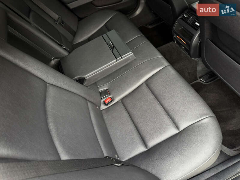 Седан BMW 5 Series 2016 в Киеве