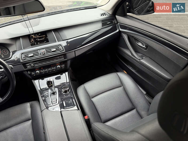 Седан BMW 5 Series 2016 в Киеве