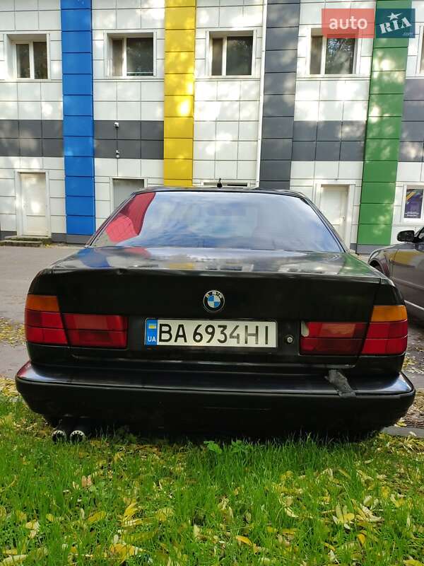 Седан BMW 5 Series 1993 в Кропивницькому