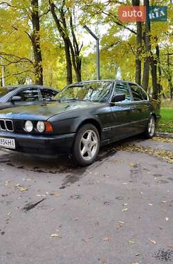 Седан BMW 5 Series 1993 в Кропивницком Седан BMW 5 Series 1993 в Кропивницком