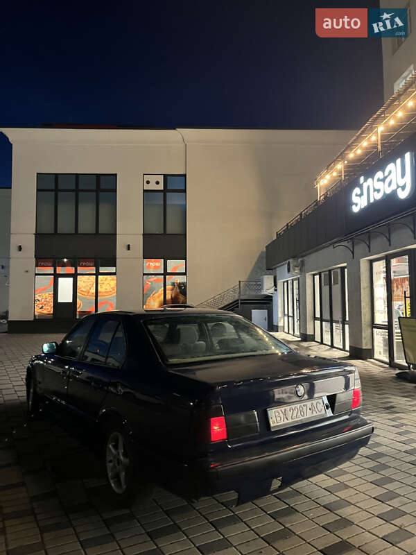Седан BMW 5 Series 1989 в Хмельницком