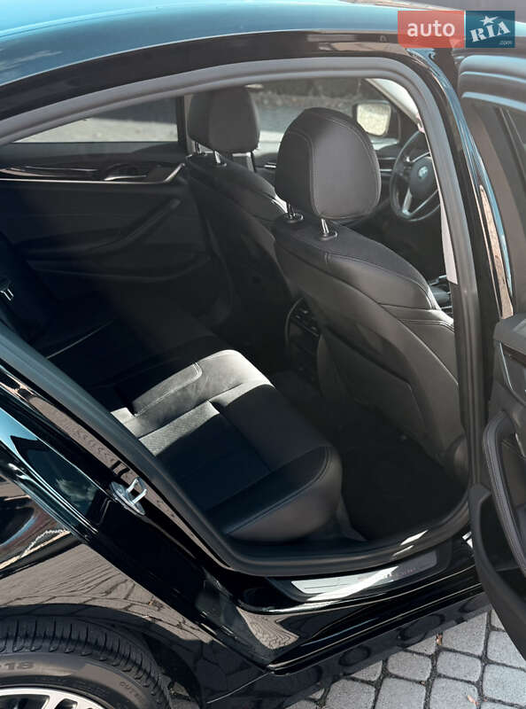 Седан BMW 5 Series 2017 в Львове фото 9 Седан BMW 5 Series 2017 в Львове