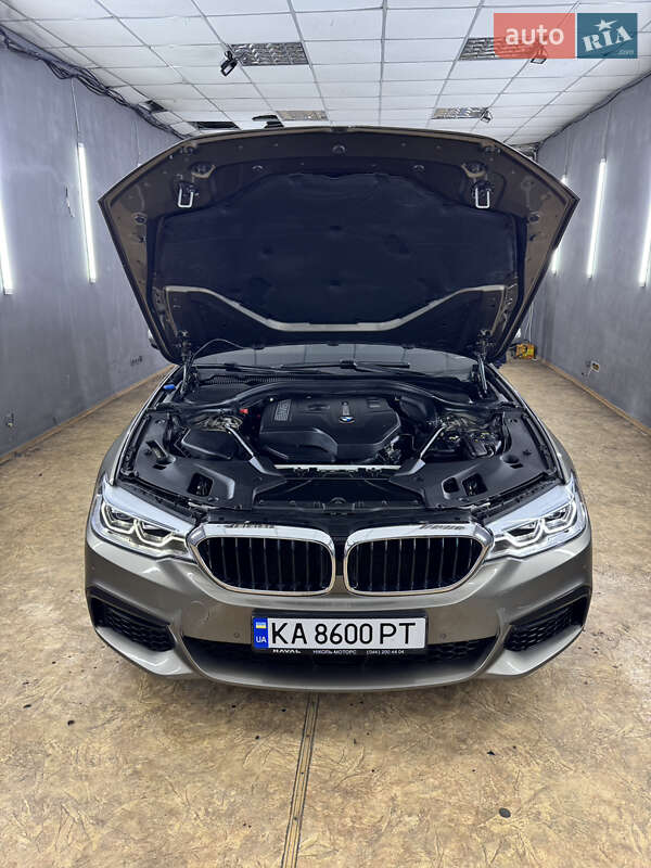 Седан BMW 5 Series 2017 в Киеве