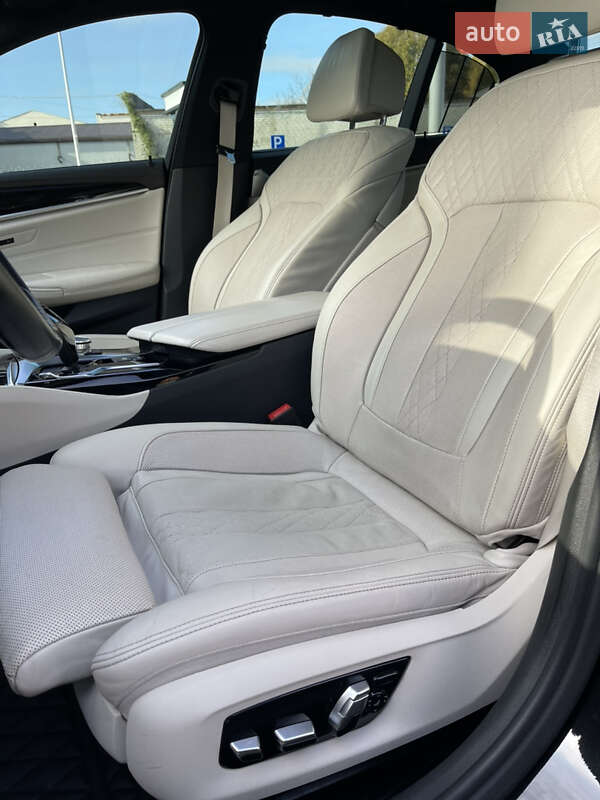 Седан BMW 5 Series 2018 в Днепре