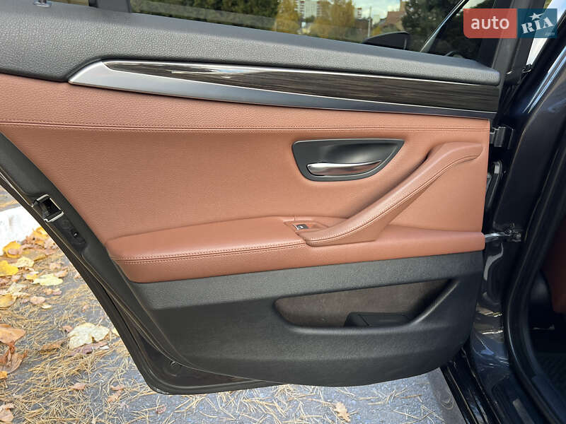 Седан BMW 5 Series 2012 в Ровно