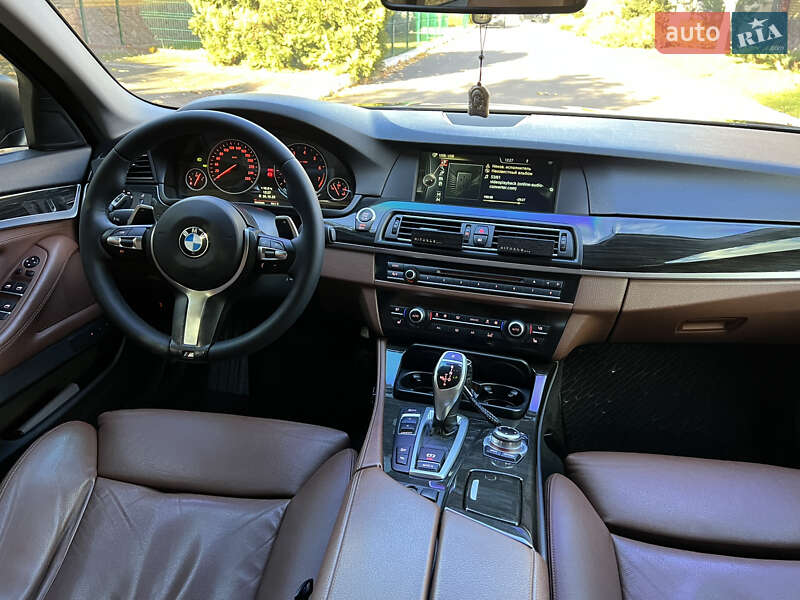 Седан BMW 5 Series 2012 в Ровно