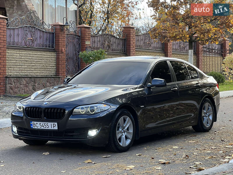 Седан BMW 5 Series 2012 в Ровно