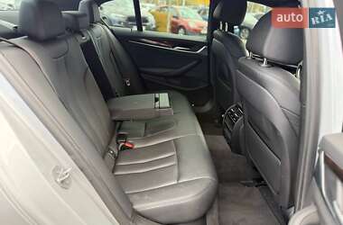 Седан BMW 5 Series 2018 в  фото 11 Седан BMW 5 Series 2018 в