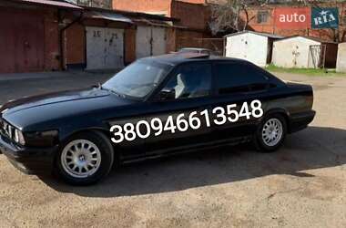 Седан BMW 5 Series 1990 в Бобровице