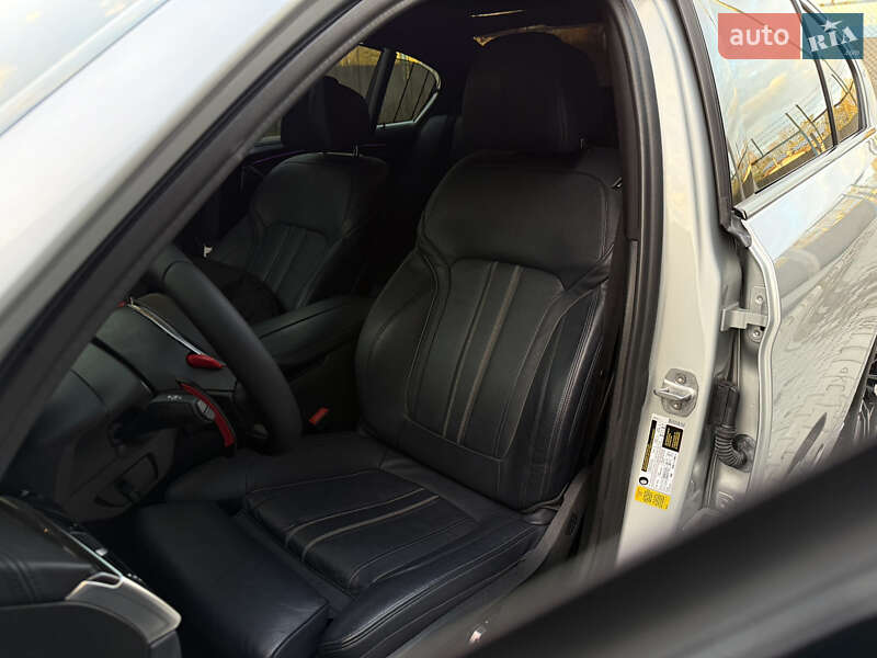 Седан BMW 5 Series 2018 в Шептицькому фото 14 Седан BMW 5 Series 2018 в Шептицькому