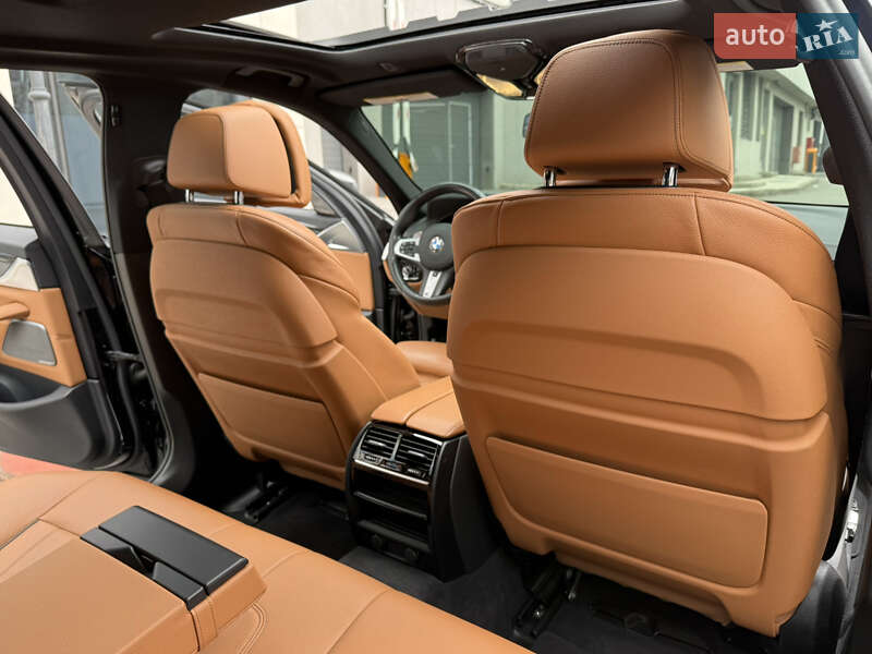 Седан BMW 5 Series 2018 в Києві фото 51 Седан BMW 5 Series 2018 в Києві