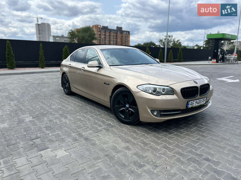 Седан BMW 5 Series 2013 в Дніпрі
