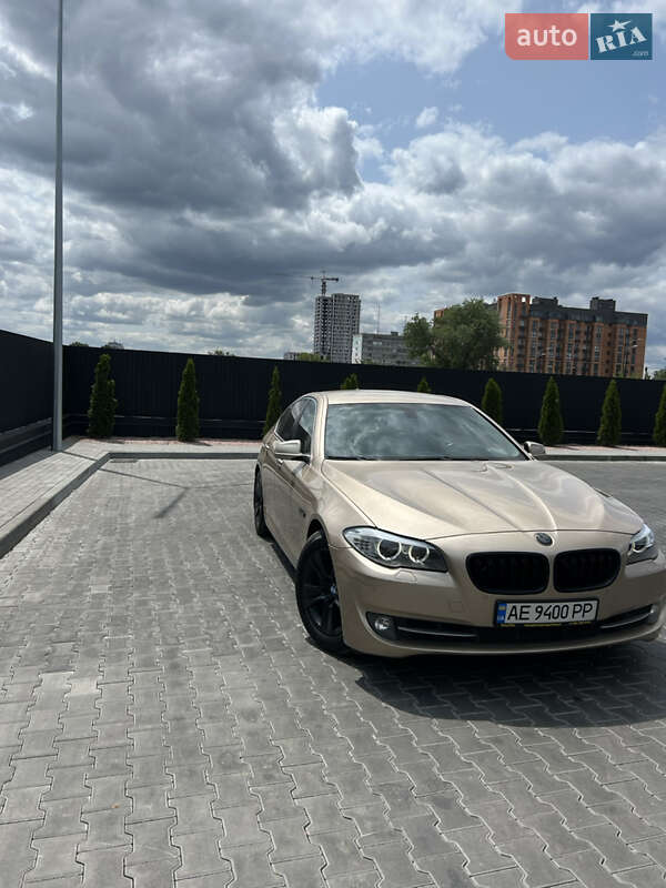 Седан BMW 5 Series 2013 в Дніпрі