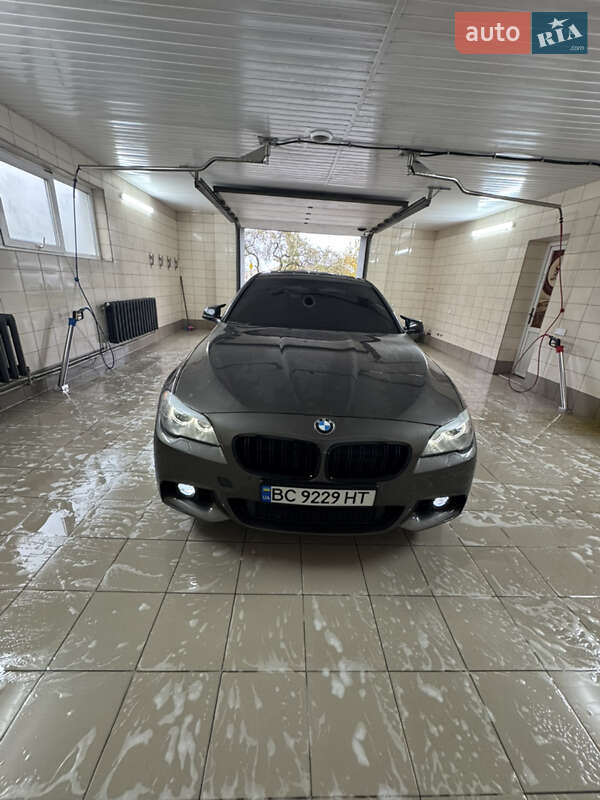 Седан BMW 5 Series 2012 в Жовкве
