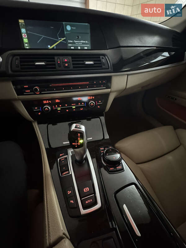 Седан BMW 5 Series 2012 в Жовкве