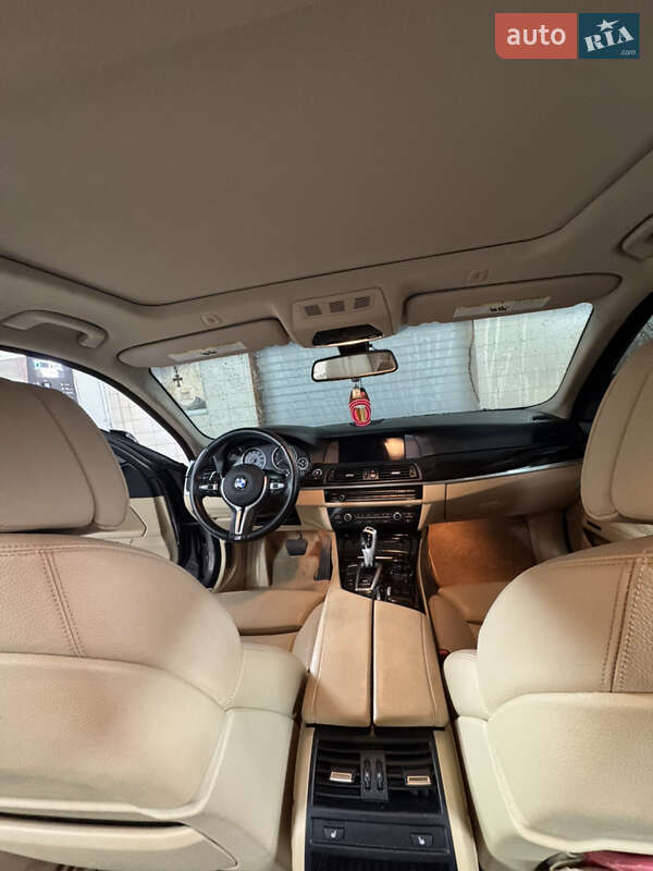Седан BMW 5 Series 2012 в Жовкве